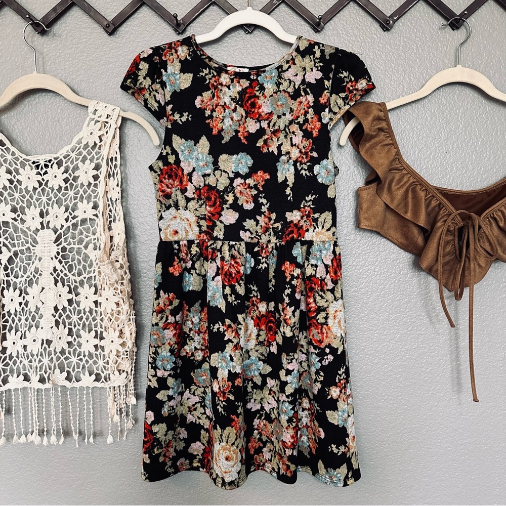 One Clothing - Black Vintage Floral Patterned Dress